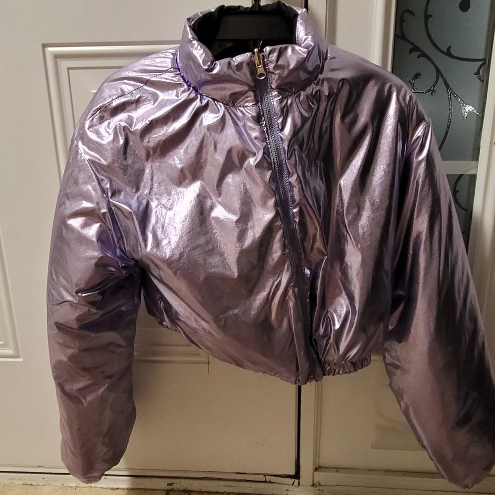 Metallic lavender 💜 crop puffer jacket
